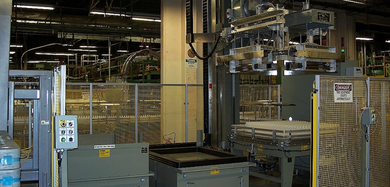 Custom Metal Designs have an extensive array of Palletizers that can meet your needs
